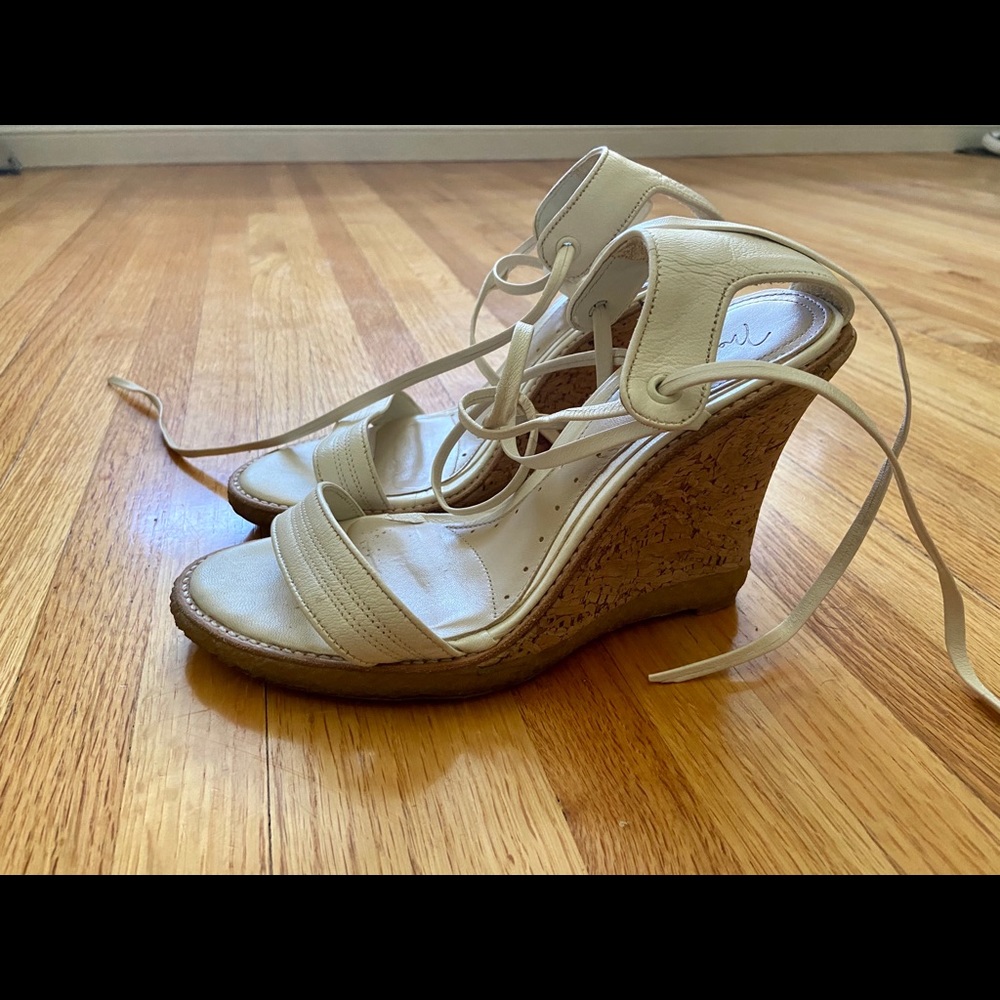 Max Azria platform sandals - Picture 3 of 5